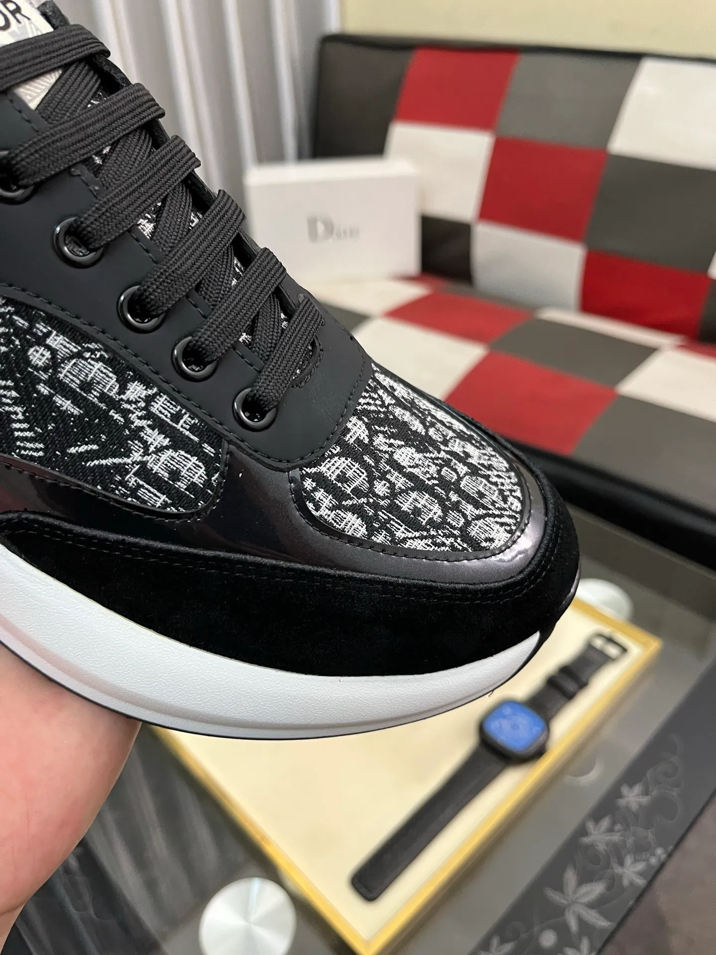 Men's men's shoes💰440⌚️⌚️[Dior] 25ss new product B01 moral training shoes. The toe dimensions of the couple's style are a bit wider. The upper foot comfort is perfect. The threads are beautiful. Perfectly suitable for trousers. Decorated with various classic details. Ideal for daily looks. Can be matched with various casual items to create exquisite looks. Fabric: top layer cowhide/lining sheepskin TPU original outsole Code number: 38-444️⃣Colors available